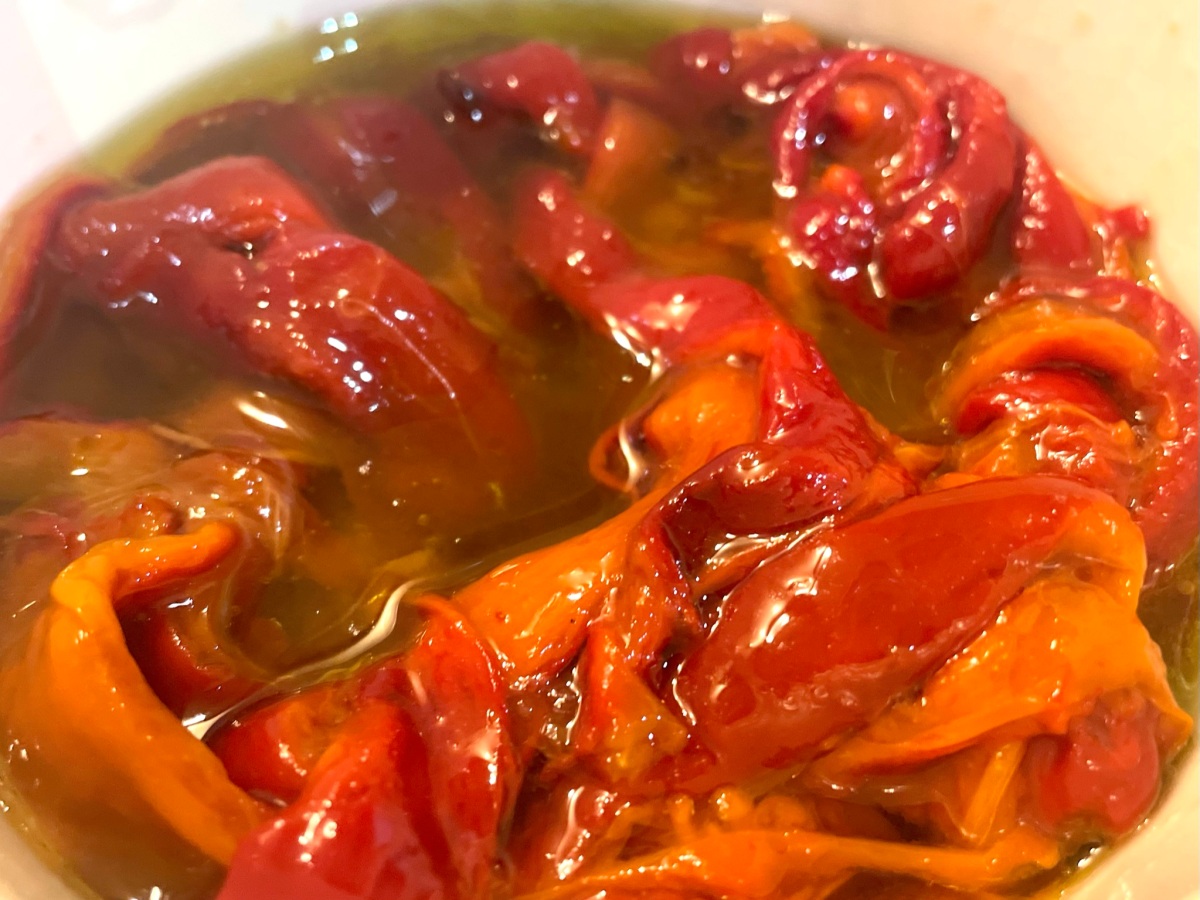 Roasted Sweet Peppers (in Olive Oil & Garlic)